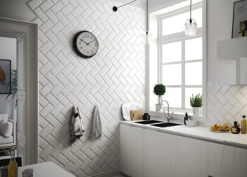 Kích thước gạch thẻ ốp tường các hãng