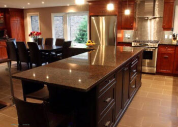 Giá đá Granite làm mặt bếp
