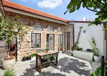 Ấn tượng xây nhà bằng đá đẹp, tại sao không