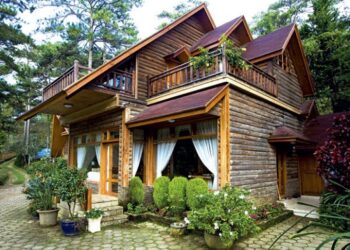 Ấn tượng những ngôi nhà gỗ đẹp độc đáo ở Đà Lạt