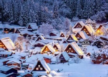 Đẹp độc lạ với ngôi làng cổ ở Nhật Bản